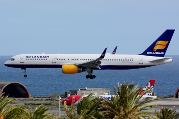 TF-FIO (29436) 1999 Boeing 757-208(WL)