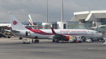 7T-VKD (cn 40858) Boeing 737-8D6