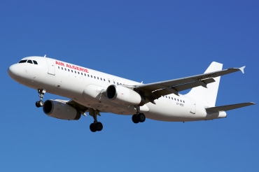 LY-VEO (558) 1995 Airbus A320-233