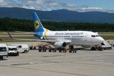 UR-GAW (24898) 1991 Boeing 737-5Y0(WL)