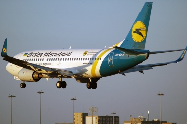 UR-GAN (28569) 1998 Boeing 737-36N