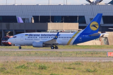UR-GAT (25237) 1993 Boeing 737-528(WL)