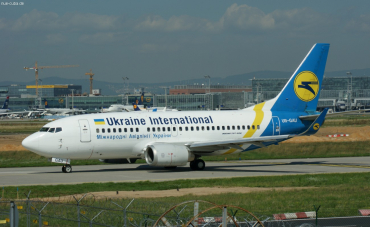 UR-GAU (25182) 1992 Boeing 737-5Y0(WL)