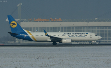 UR-PSH (29040) 2000 Boeing 737-85R(WL)