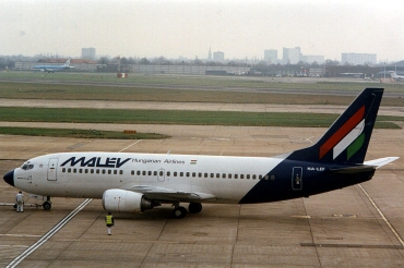 HA-LEF (24914) 1991 Boeing 737-3Y0