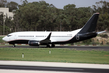 G-SWRD (27834) 1995 Boeing 737-3L9(WL)