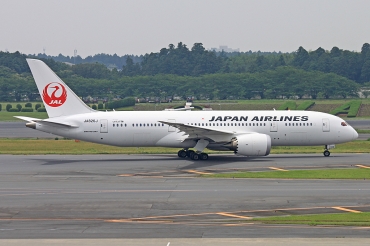 JA826J, (cn 34836/37), Boeing 787-8 Dreamliner