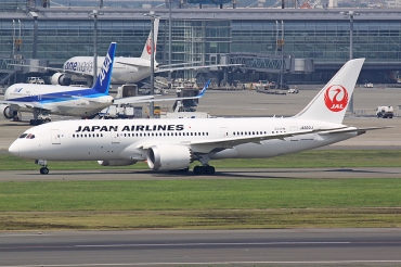 JA822J, (cn 34832/23), Boeing 787-8 Dreamliner