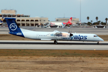 G-ECOO (4237) 2009 Bombardier Dash 8-Q402