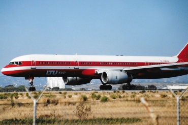 D-AMUV (23928) 1987 Boeing 757-2G5