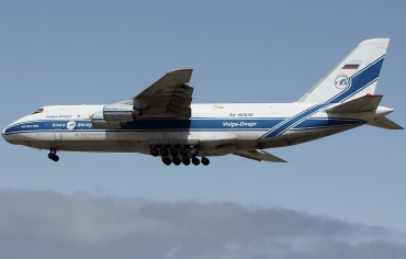 RA-82046 (9773052255117) 1992 Antonov An-124-100