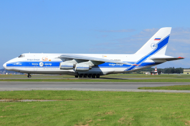 RA-82044 (9773054155109) 1991 Antonov An-124-100