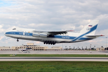 RA-82046 (9773052255117) 1992 Antonov An-124-100