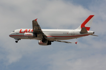 9H-LOP · Airbus A320-232 · (FAO / LPFR)