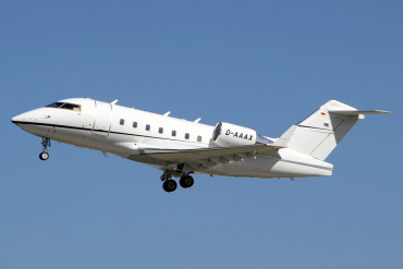 D-AAAX (5449) 2000 Bombardier Challenger 604