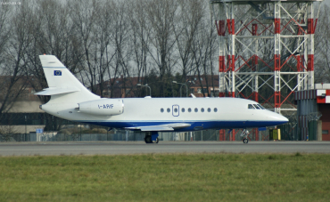 I-ARIF (203) 2002 Dassault Falcon 2000