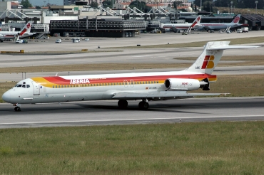 EC-GRK (49827) McDonnell Douglas MD-87