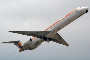 EC-FPJ (53310) McDonnell Douglas MD-88
