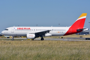 EC-ILR (1793) 2002 Airbus A320-214