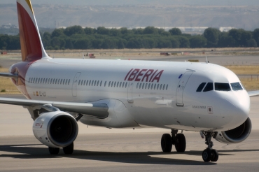 EC-ILO (1681) 2002 Airbus A321-211