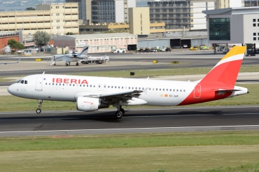 EC-ILR (1793) 2002 Airbus A320-214