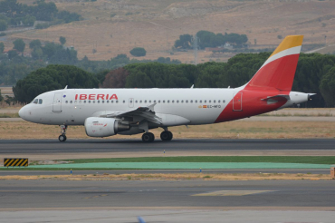 EC-MFO (938) 1999 Airbus A319-111