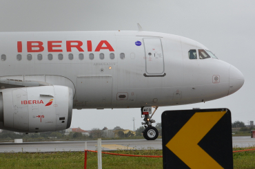 EC-MFO (938) 1999 Airbus A319-111