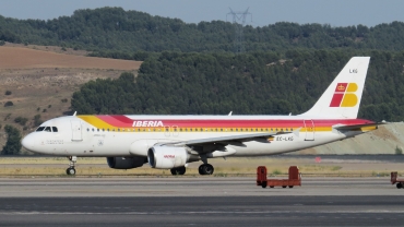 EC-LKG · Airbus A320-214 · (MAD / LEMD)