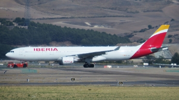 EC-LZX (1507) 2014 Airbus A330-302