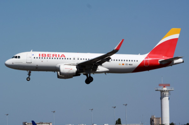 EC-MDK (6328) 2014 Airbus A320-214(WL)