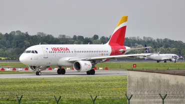EC-JDL (2365) 2004 Airbus A319-111