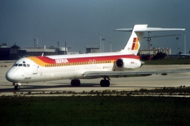 EC-EYY (49840) McDonnell Douglas MD-87