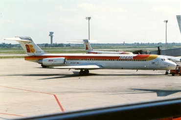 EC-EZS · McDonnell Douglas MD-87 · (BCN / LEBL)