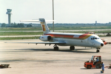 EC-EYB (49838) McDonnell Douglas MD-87