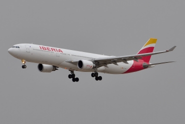 EC-LUX (1405) 2013 Airbus A330-302