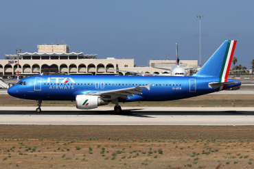 EI-DTH (3956) 2009 Airbus A320-216
