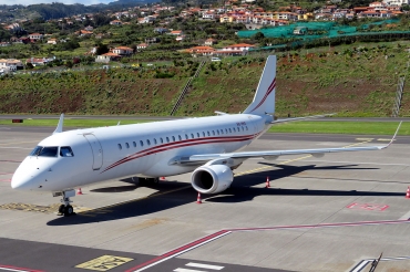 A6-HHS (19000296) Embraer 190 Lineage 1000