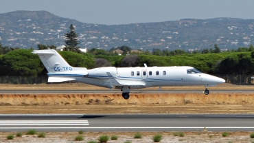 CS-TFO (45-2094) 2008 Bombardier Learjet 40