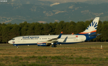 TC-SEZ (61183) 2016 Boeing 737-8HC(WL)