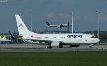TC-SUI (32367) 2002 Boeing 737-8CX(WL)