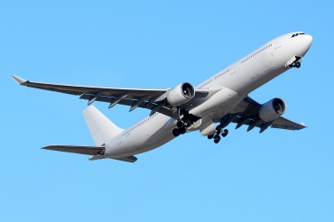 CS-TRI (127) 1996 Airbus A330-322