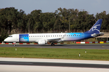 4O-AOA (19000180) Embraer 190-200LR