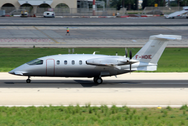 F-HOIE (1225) 2011 Piaggio P-180 Avanti II
