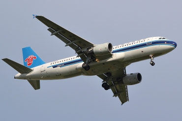 B-6682, (cn 4325), Airbus A320-214