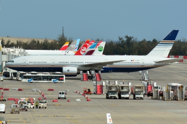 EC-MIA (28685) 2002 Boeing 777-28E(ER)
