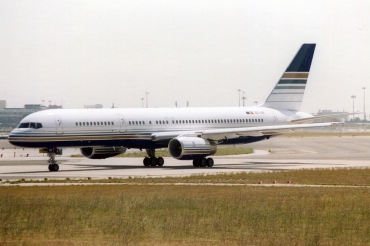 EC-ISY · Boeing 757-256 · (LIS / LPPT)