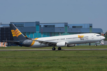UR-SLW (36086) 2009	Boeing 737-94X(ER)(WL)