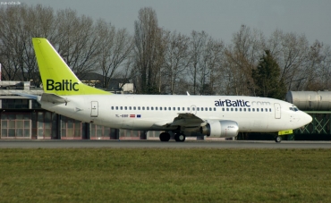 YL-BBR (29266) 1998 Boeing 737-31S
