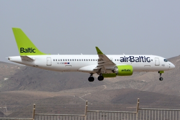 YL-CSD (cn 55006) Bombardier CS300