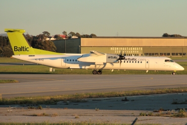 YL-BAQ (cn 04313) Dash 8-Q402